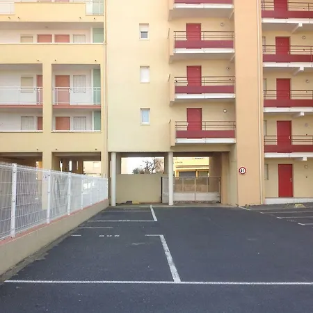 Résidence Cap Horn ,13 Ter Avenue Des élysées Appartement *